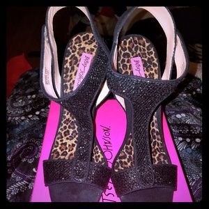 Betsey Johnson Bree t-strap sandals